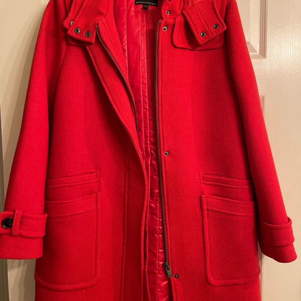 Wow look at this Red Banana Republic coat! What a great buy!